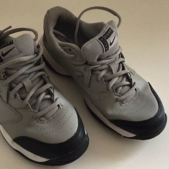 Boys' Shoes Nike 5.5Y - Picture 3 of 7